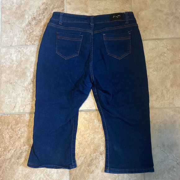 Women’s Jean Capri pants - Picture 4 of 5